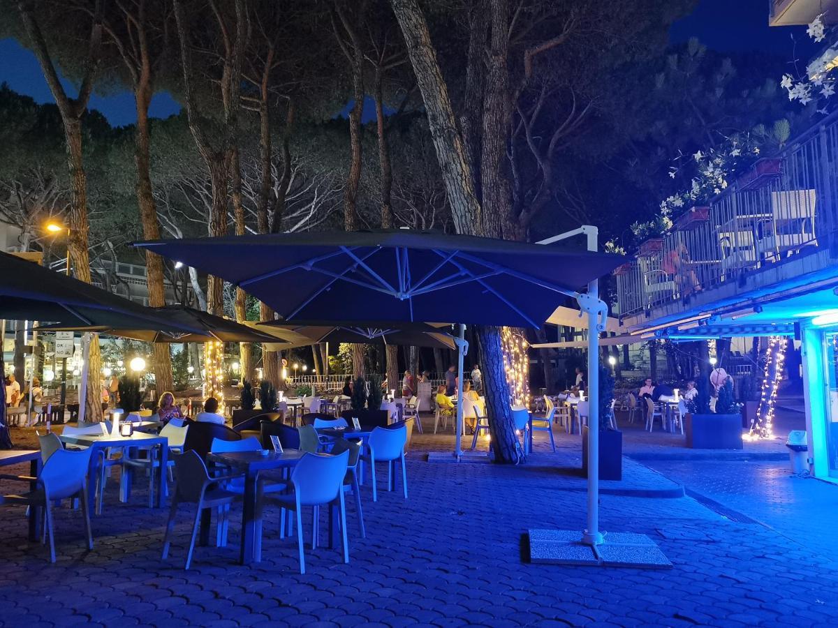 רוסולינה מארה Hotel Pine Beach מראה חיצוני תמונה