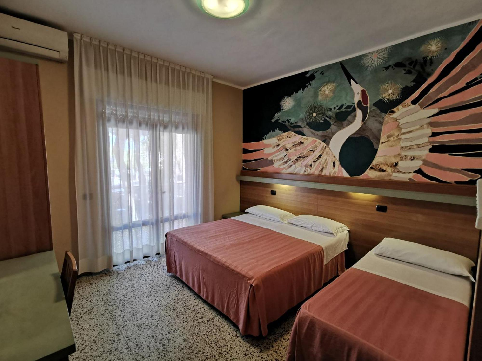 רוסולינה מארה Hotel Pine Beach מראה חיצוני תמונה