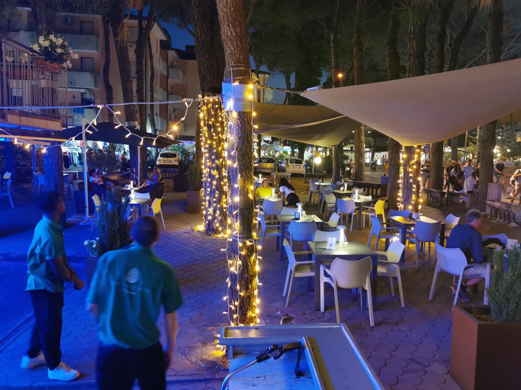 רוסולינה מארה Hotel Pine Beach מראה חיצוני תמונה
